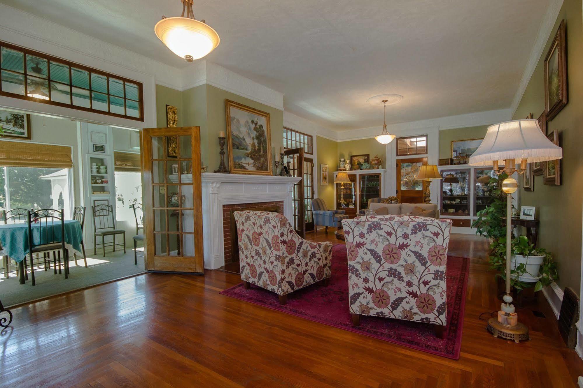 Dickey House Bed And Breakfast Marshfield Εξωτερικό φωτογραφία